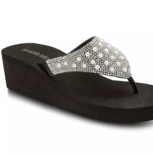 Olivia Miller pearl studded Crown wedge Sandals